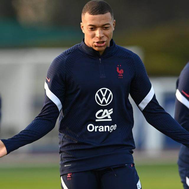 开云体育官网-姆巴佩拒为足协金主站台 唤起法国脚肖像权意识？