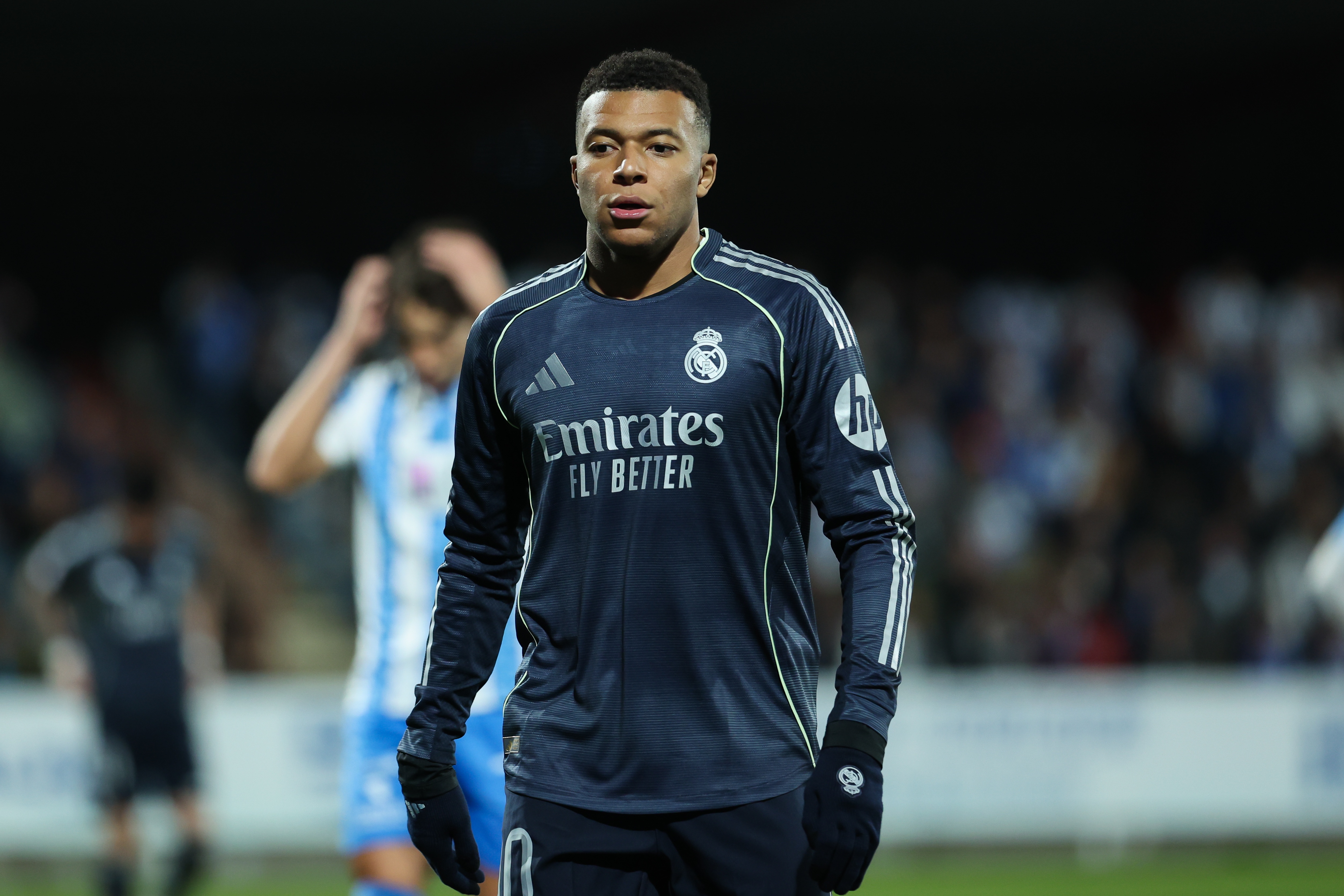 开云体育-队报：姆巴佩通过法警向巴黎追讨590万欧欠薪，可申请冻结财产