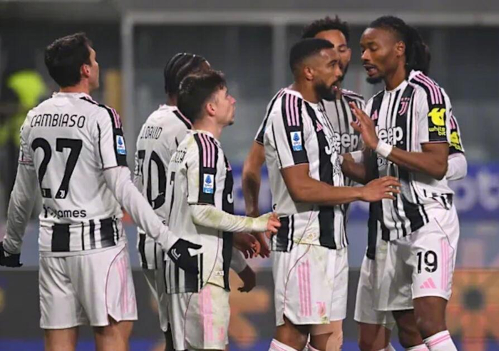 开云体育-尤文图斯0-3负亚特兰大连续两季止步意大利杯八强|四分之一决赛|尤文赛事|赛季|赛场_新浪体育_新浪新闻