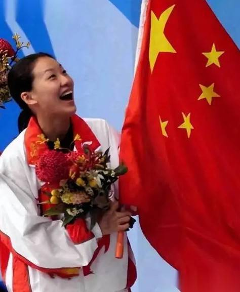 云开体育-恩爱24年难敌残酷现实！74岁梁锦松明显衰老，48岁伏明霞仍貌美如花|郭晶晶|婚姻|岁月|爱情|荣耀_新浪娱乐_新浪新闻